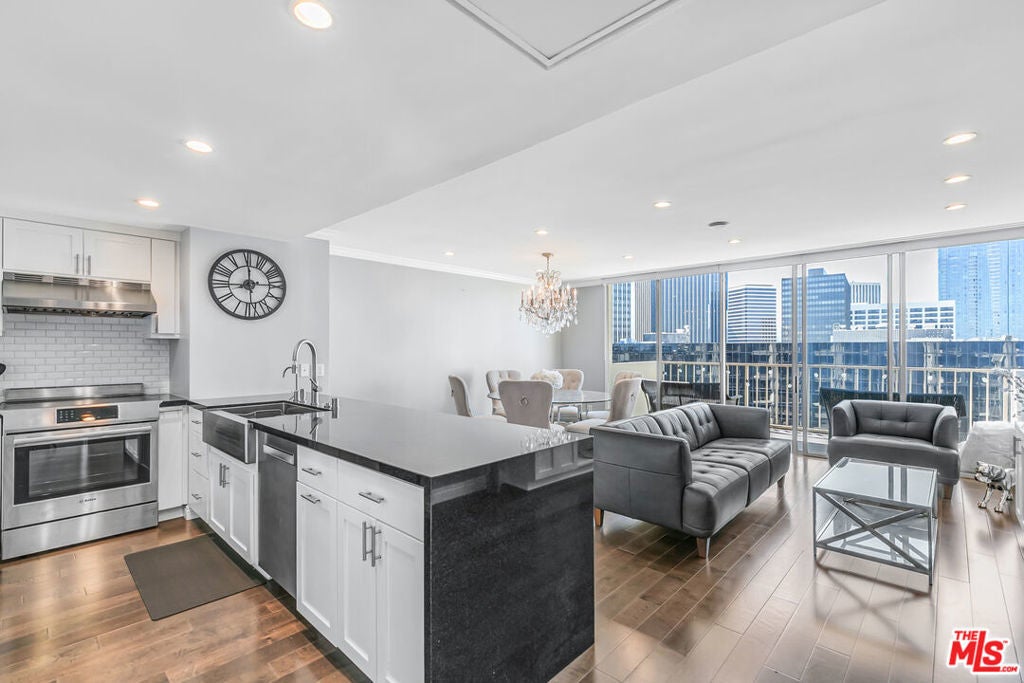 Photo of Listing #25561501