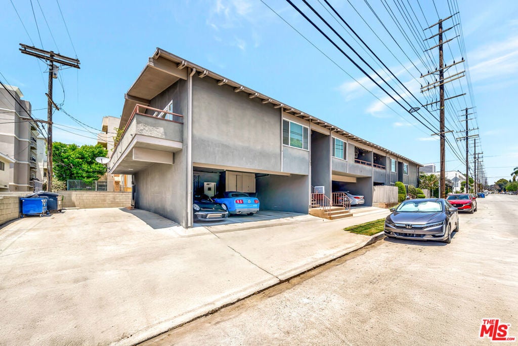 Photo of Listing #25561637