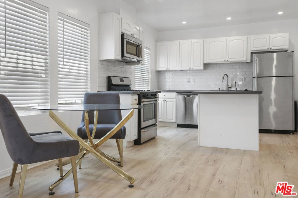 Photo of Listing #25561933