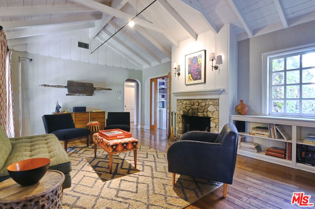 Photo of Listing #25560629