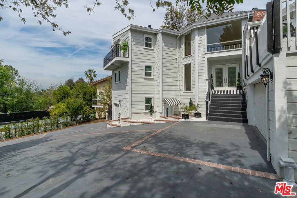 Photo of Listing #25561819