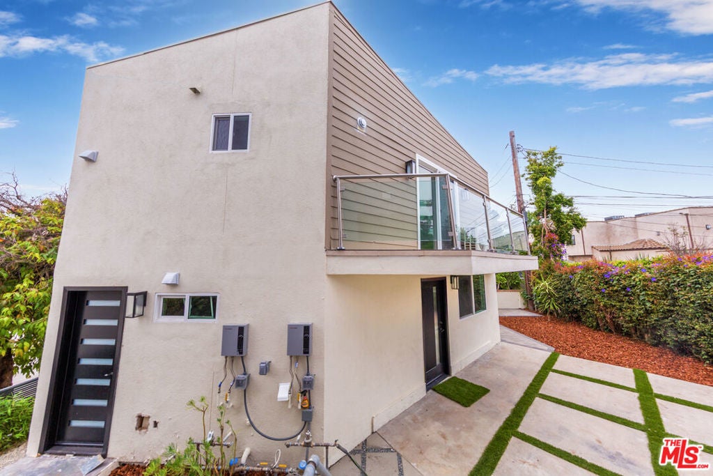 Photo of Listing #25562275