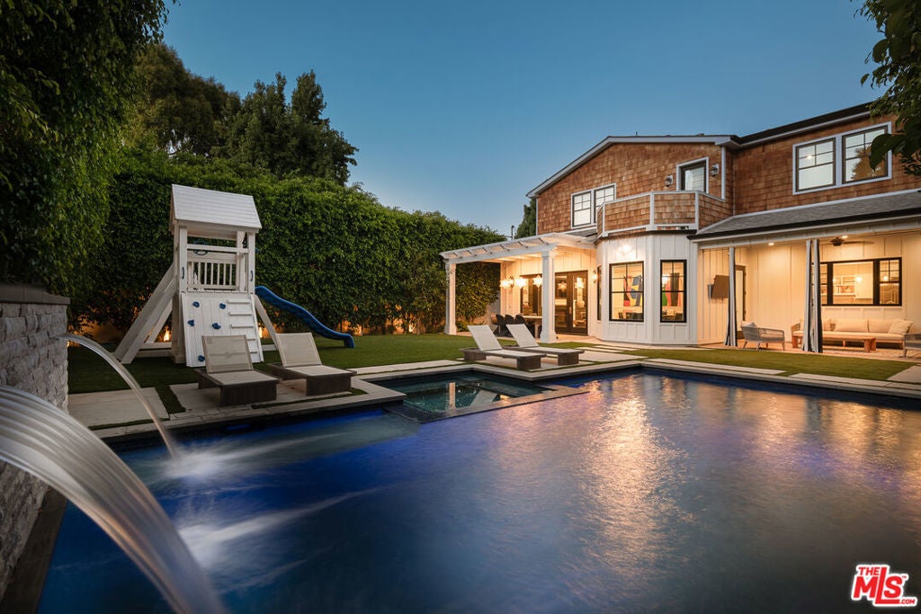 Photo of Listing #25562123