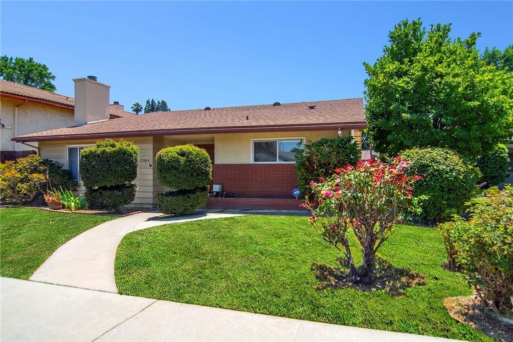 Photo of Listing #SR25152855