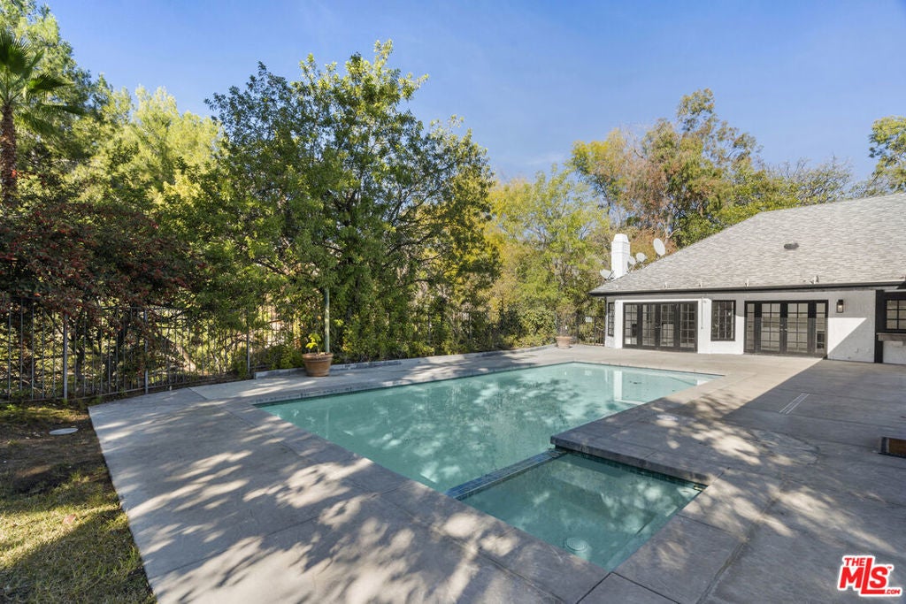 Photo of Listing #25562701