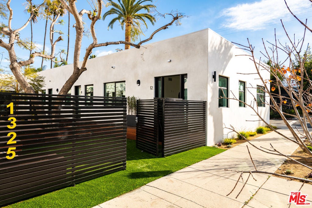 Photo of Listing #25559355