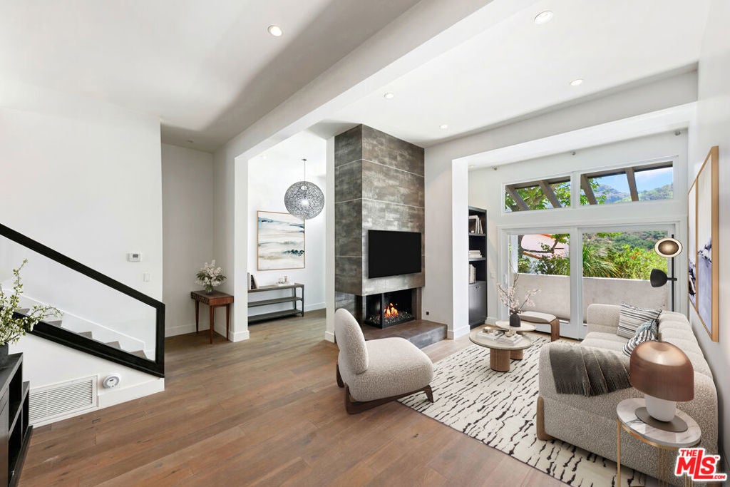 Photo of Listing #25561581