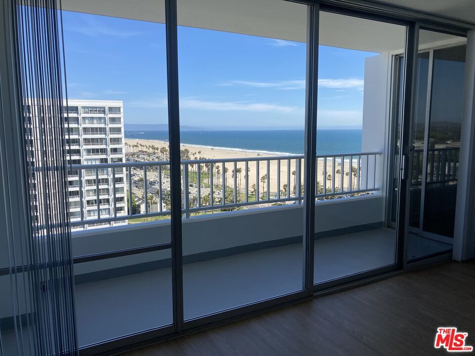 Photo of Listing #25563127