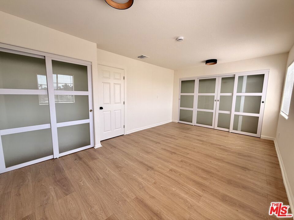 Photo of Listing #25563201