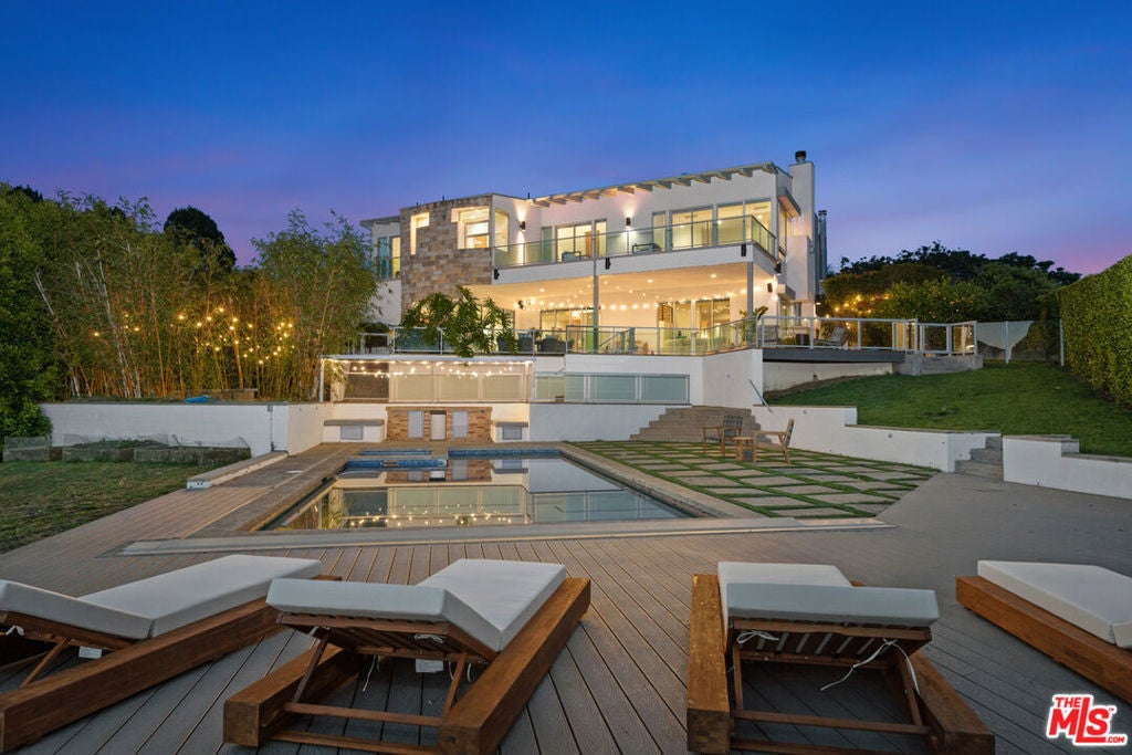 Photo of Listing #25563373