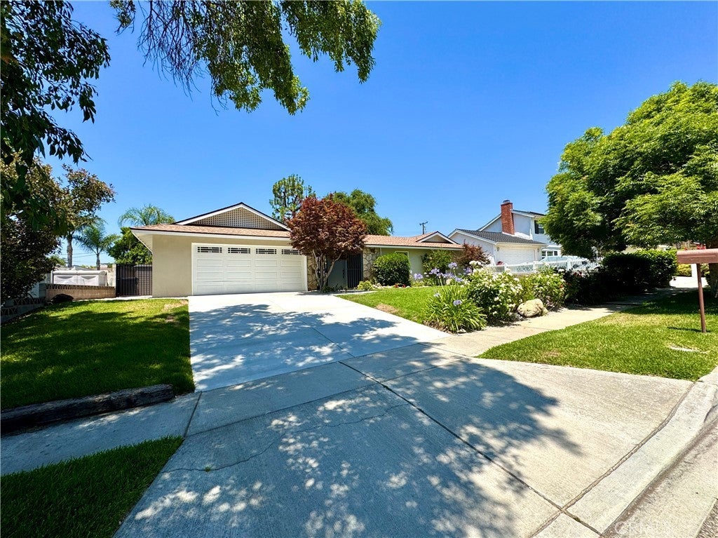 Photo of Listing #CV25155321