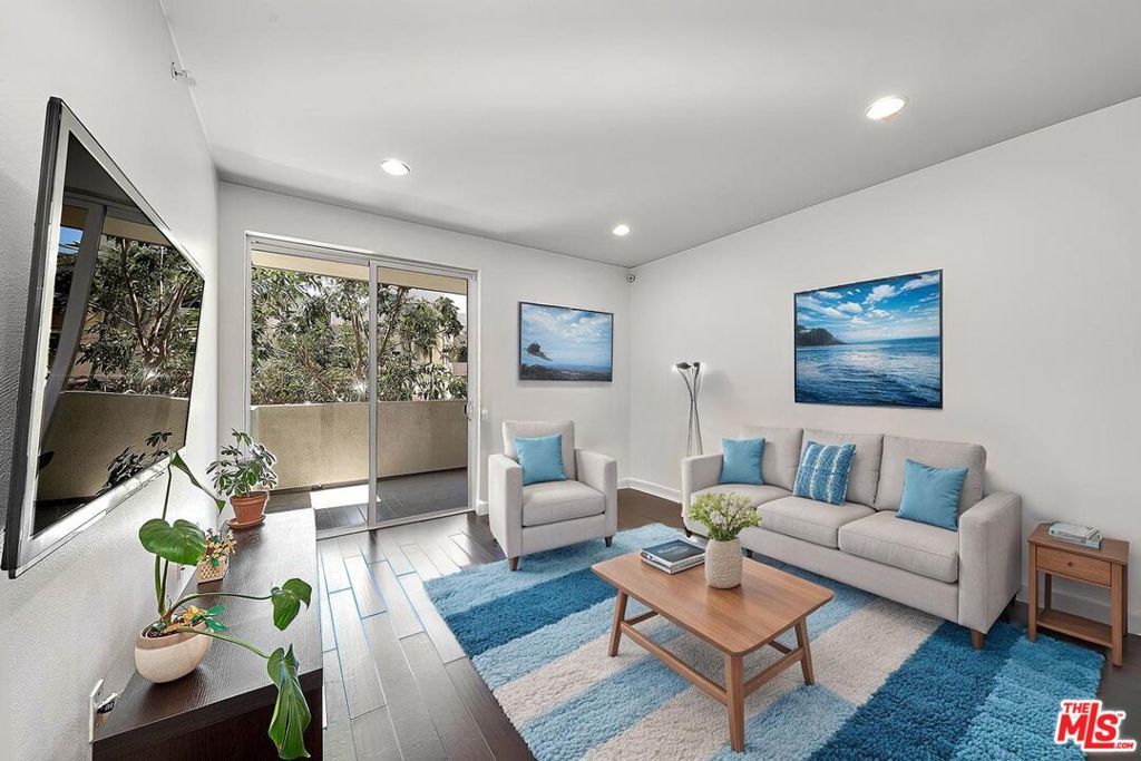 Photo of Listing #25562661