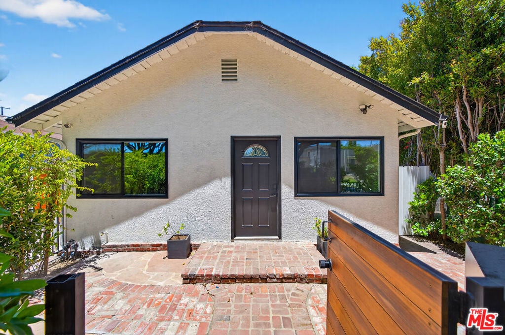 Photo of Listing #25563921