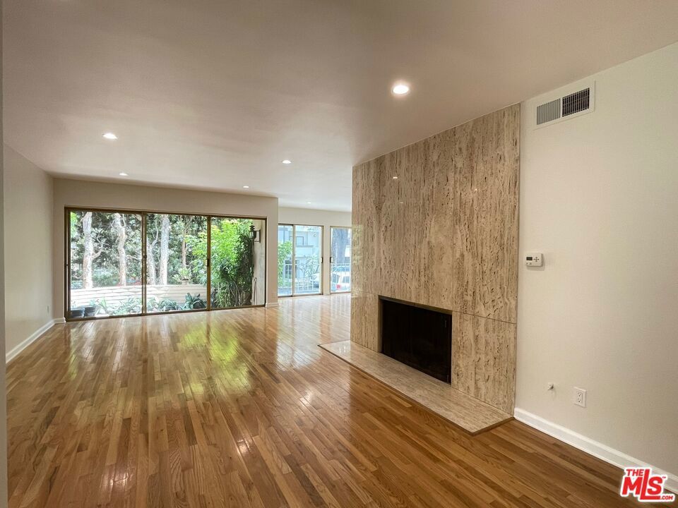 Photo of Listing #25564071