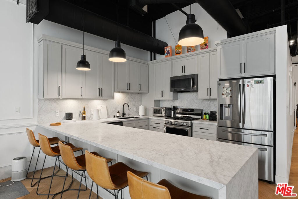 Photo of Listing #25564089