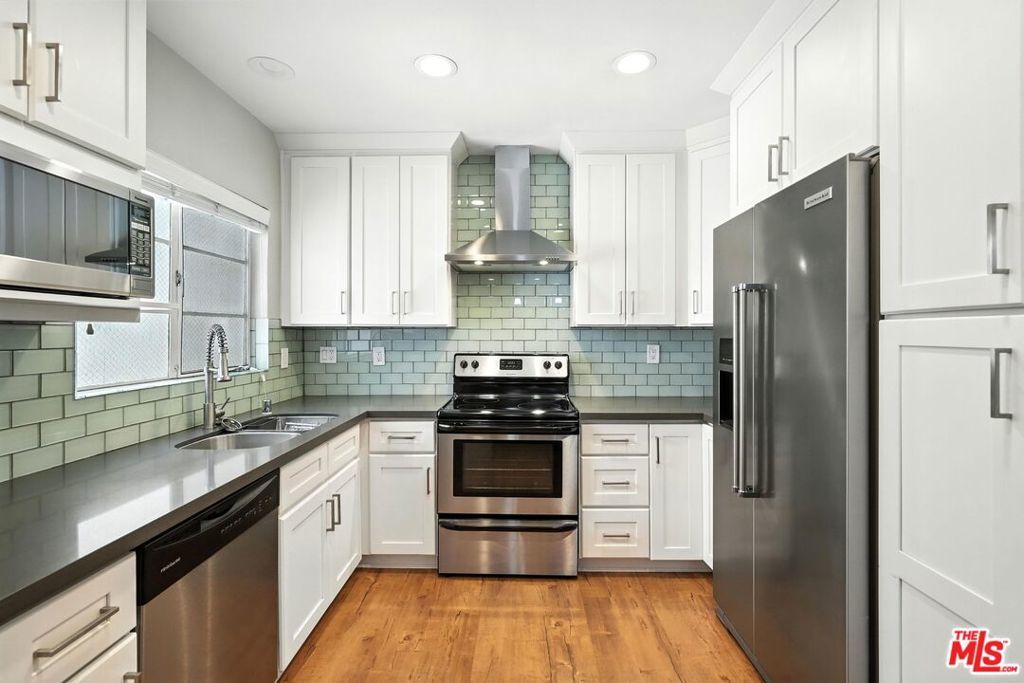 Photo of Listing #25564219