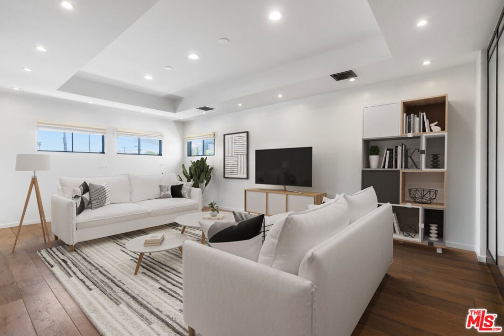 Photo of Listing #25563913