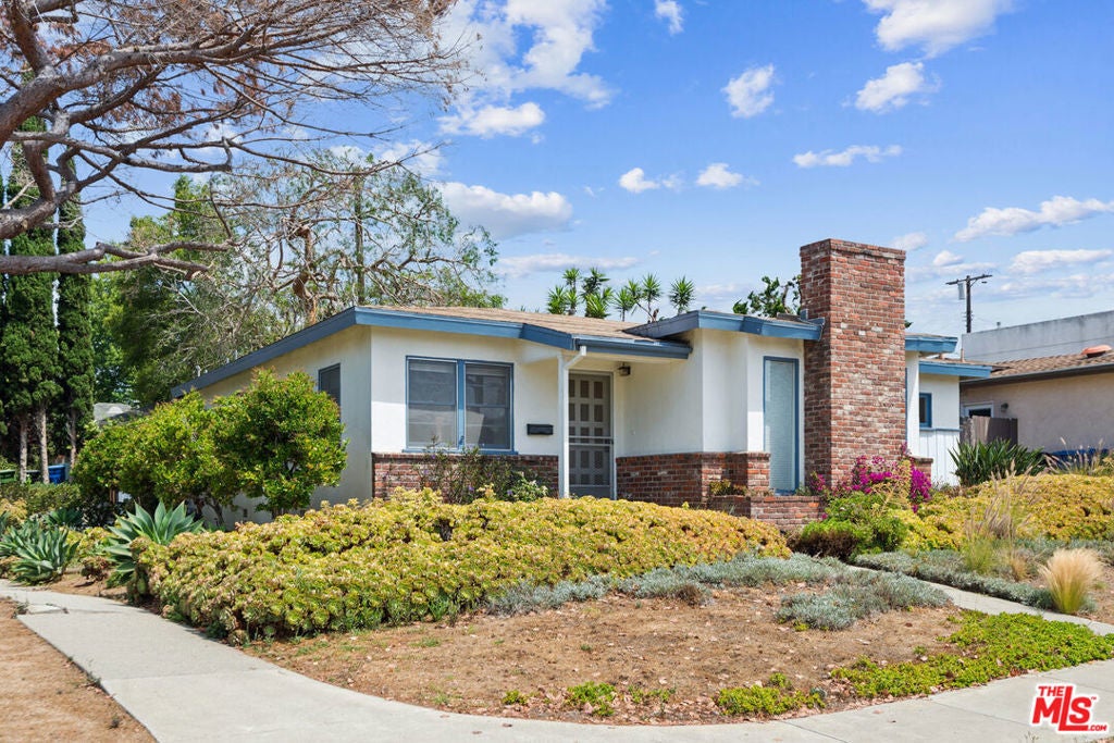 Photo of Listing #25563857