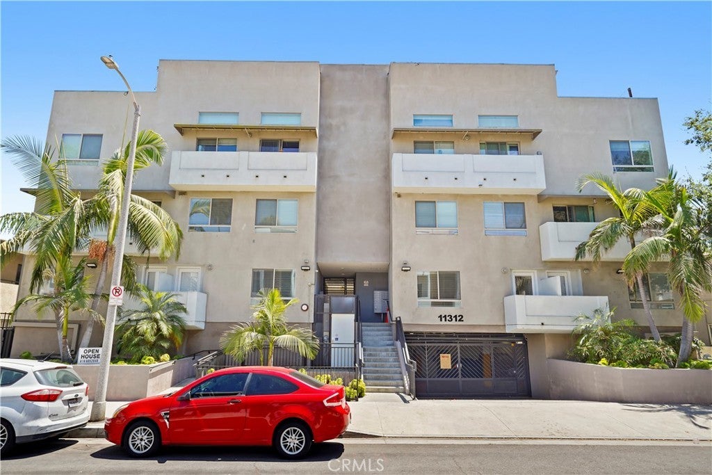 Photo of Listing #SR25150477