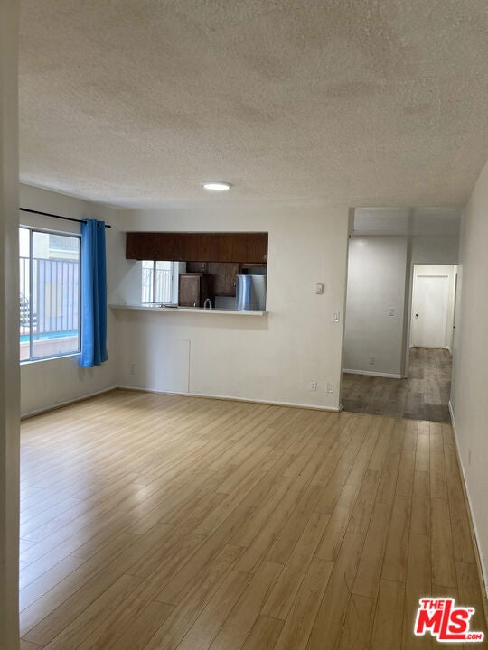 Photo of Listing #25560715