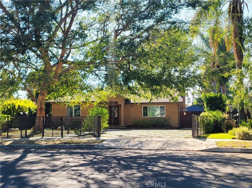 Photo of Listing #SR25157771