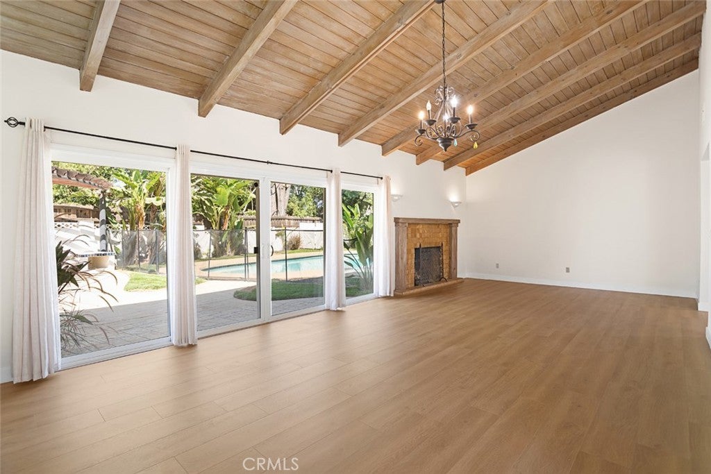 Photo of Listing #SR25158273