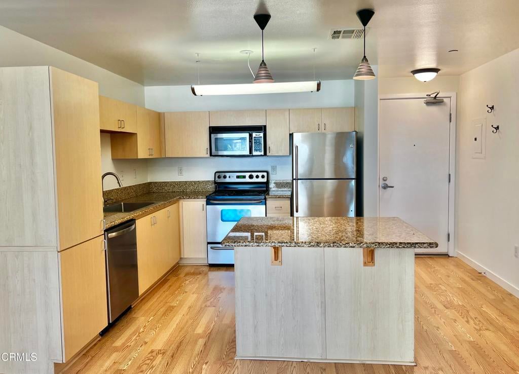 Photo of Listing #P1-23215