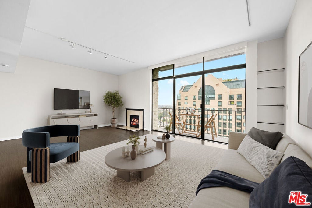 Photo of Listing #25565117