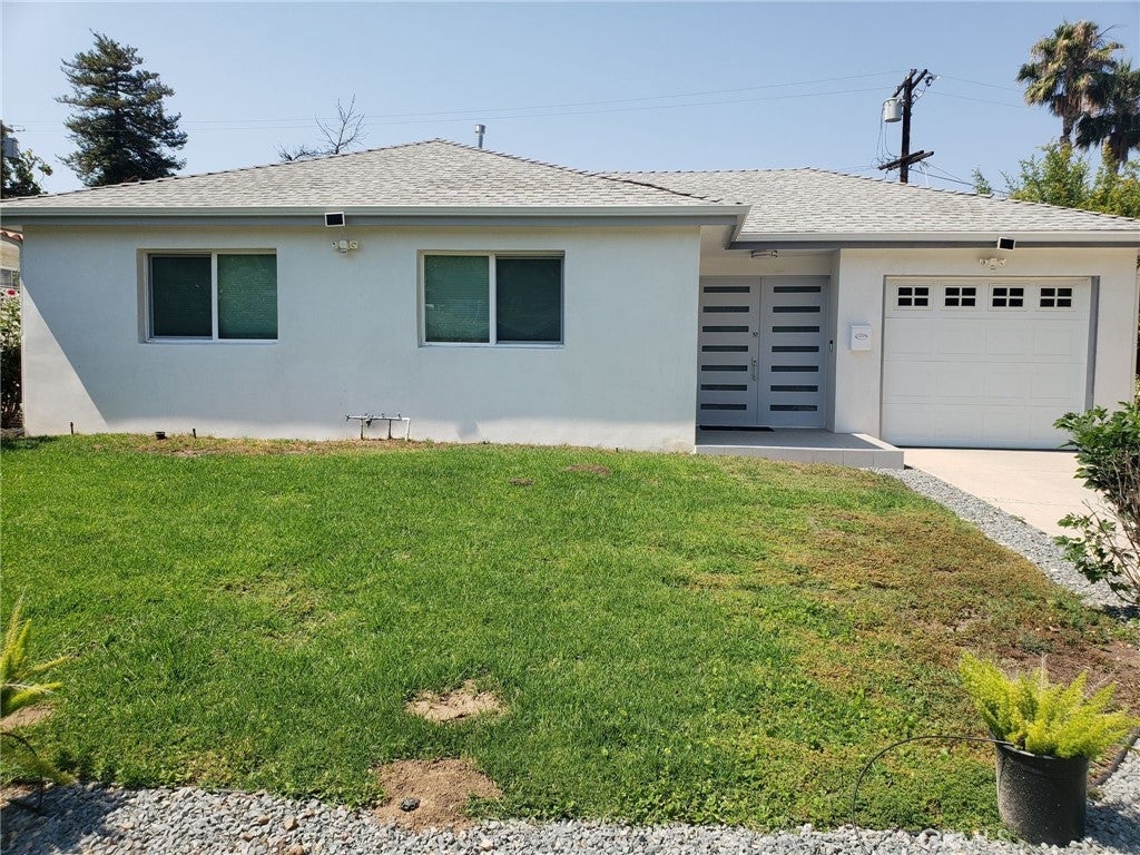 Photo of Listing #SR25158397