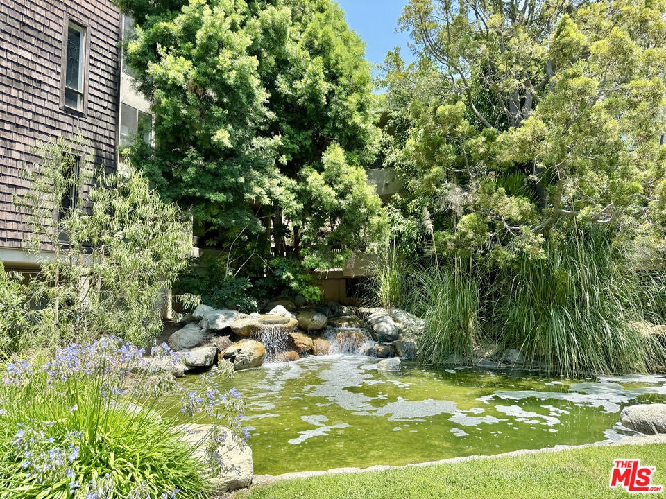 Photo of Listing #25564745