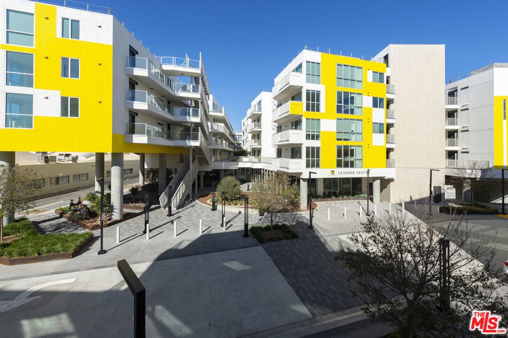 Photo of Listing #25565939