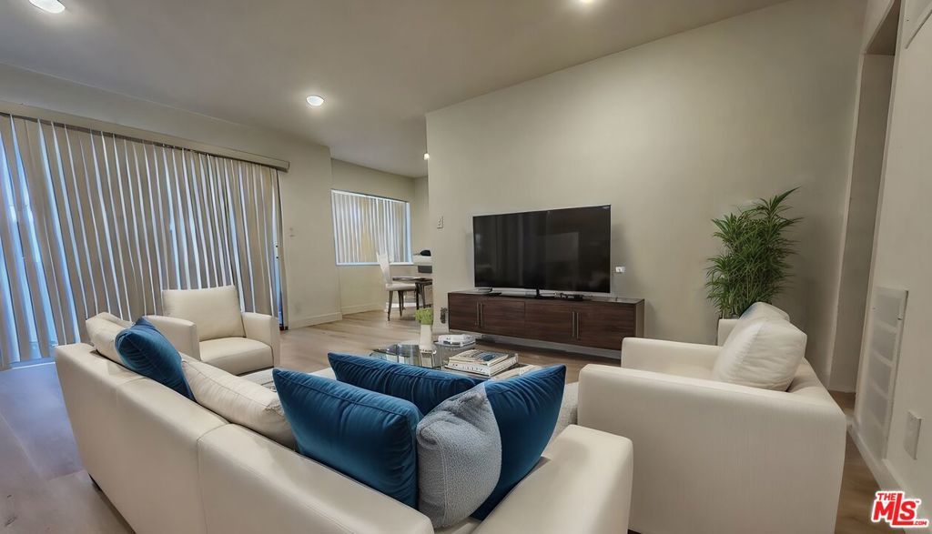 Photo of Listing #25566009