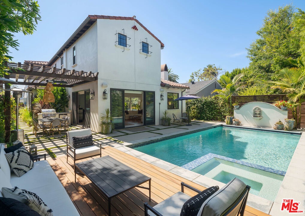 Photo of Listing #25566047