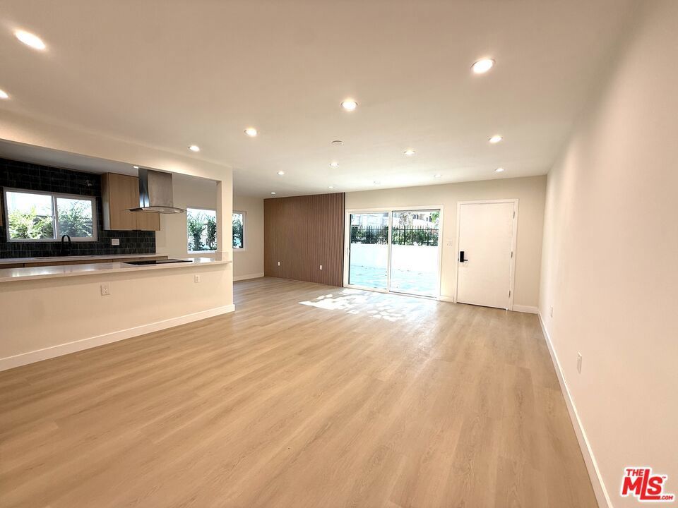 Photo of Listing #25566305