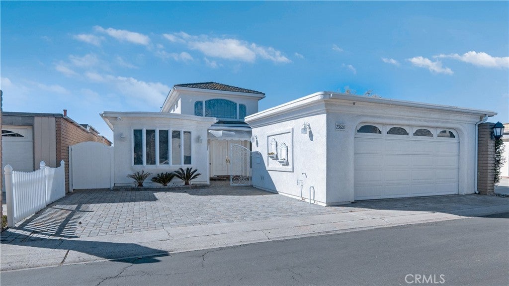 Photo of Listing #OC25159095