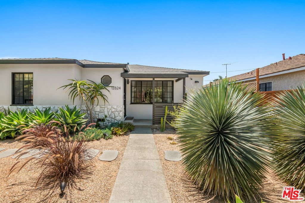 Photo of Listing #25565553