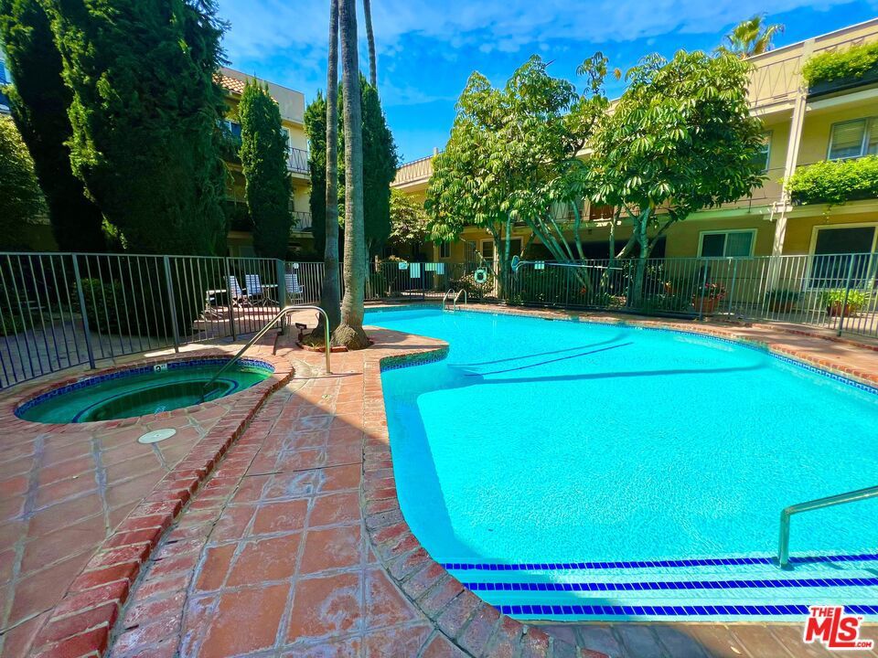 Photo of Listing #25566587