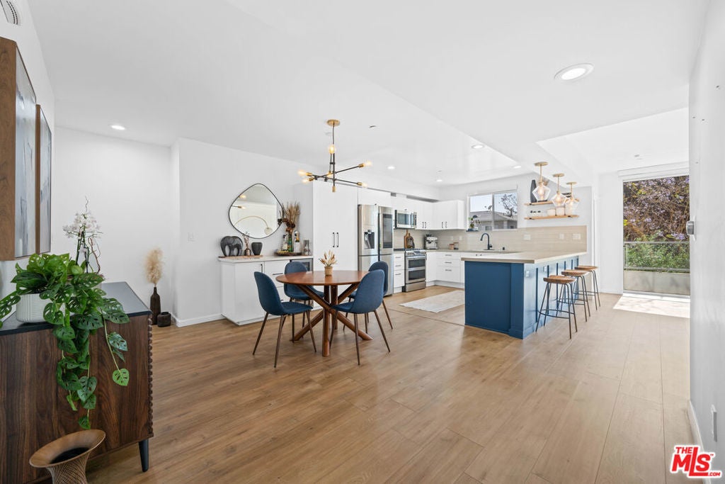 Photo of Listing #25566641