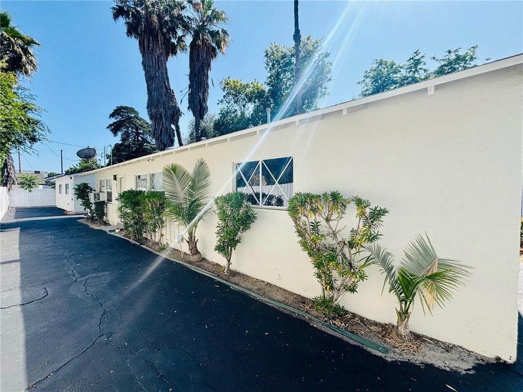 Photo of Listing #SR25161476