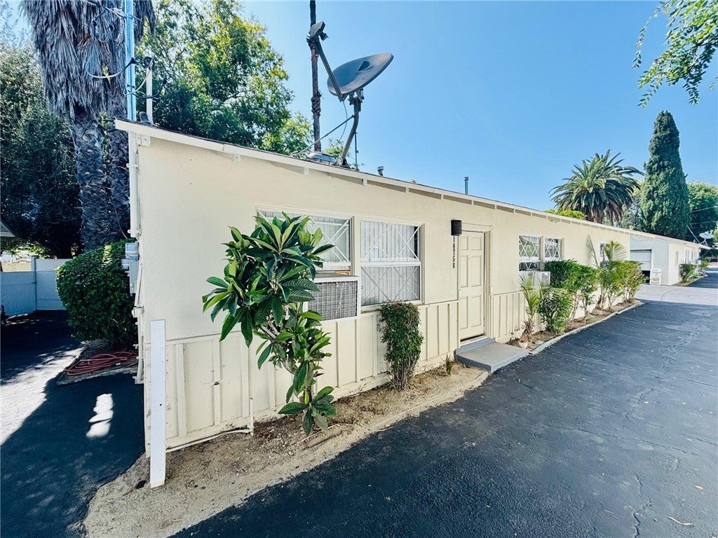 Photo of Listing #SR25161500