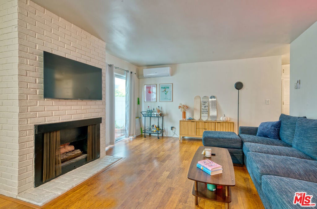 Photo of Listing #25566785