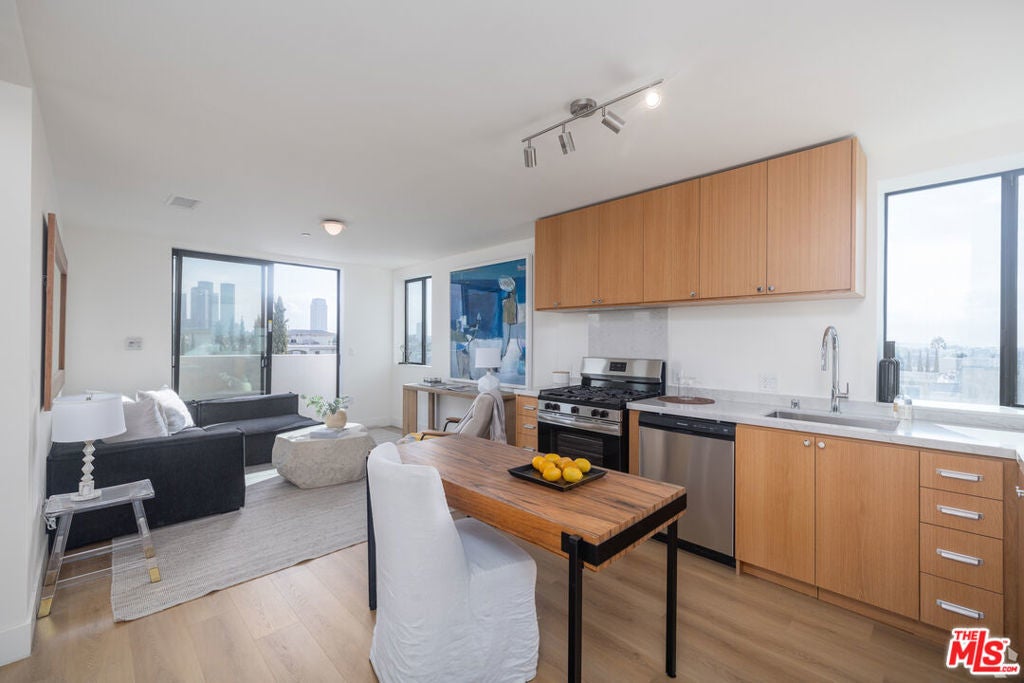 Photo of Listing #25562631