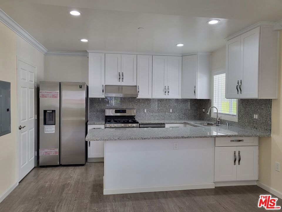 Photo of Listing #25566875