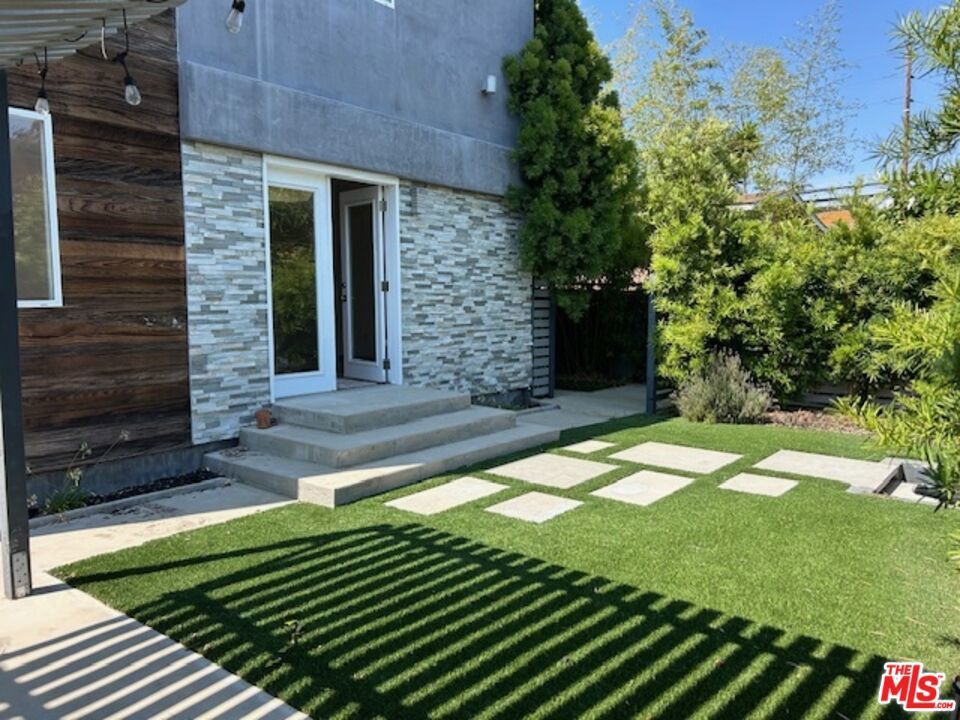 Photo of Listing #25566349