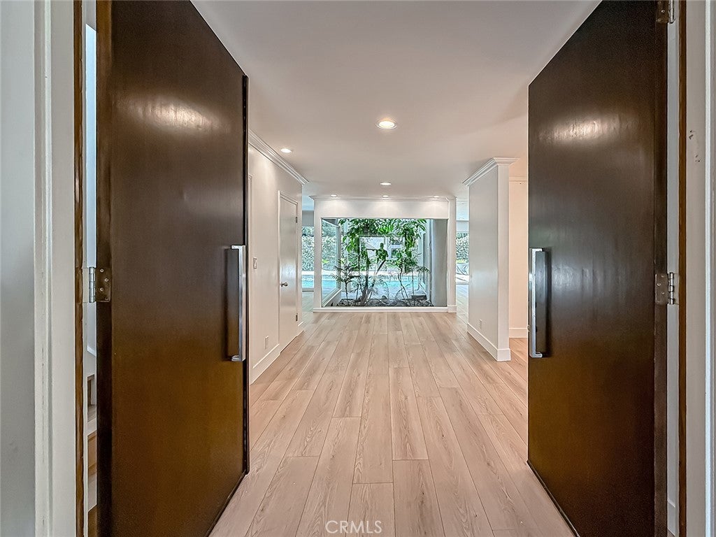 Photo of Listing #SR25161589