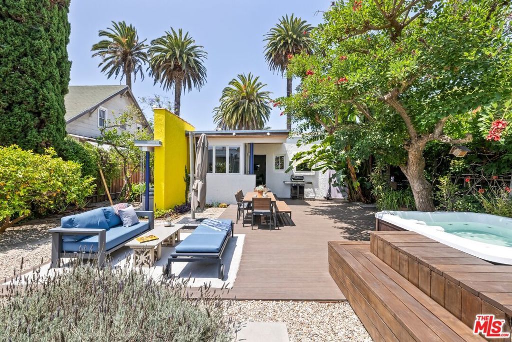 Photo of Listing #25565995