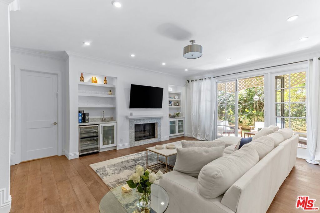 Photo of Listing #25563371