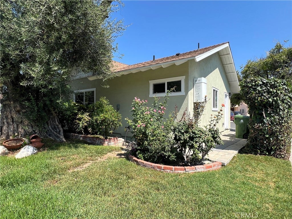 Photo of Listing #SR25163008