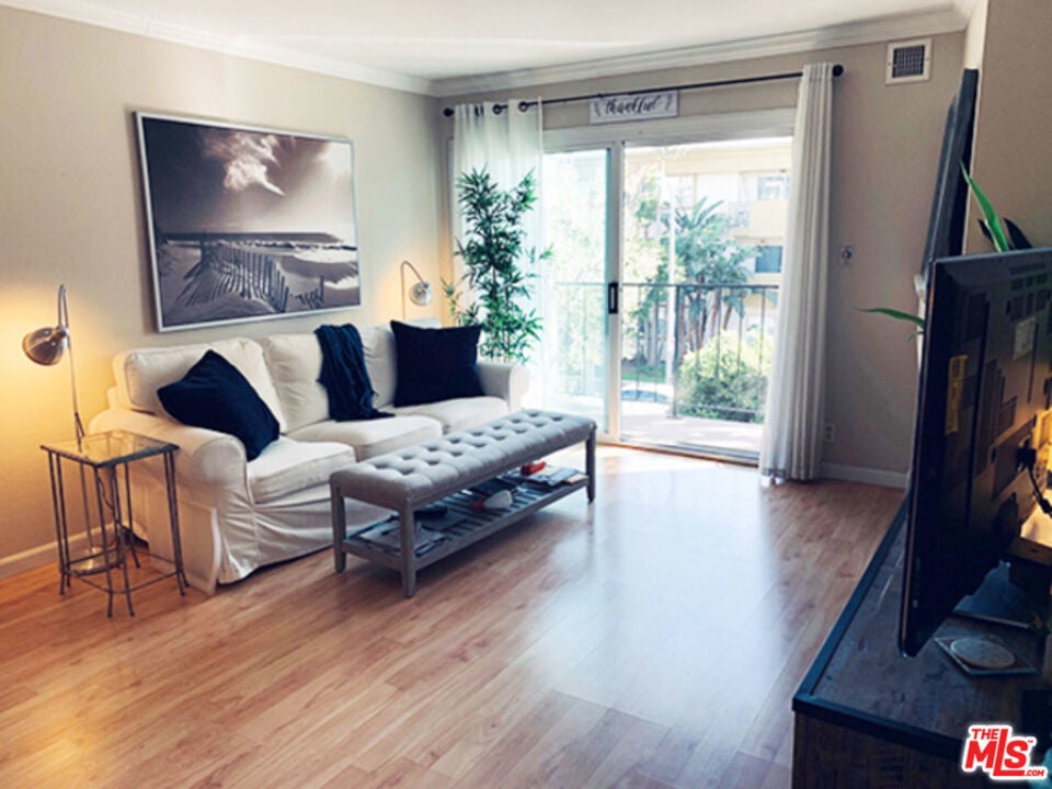 Photo of Listing #25568189