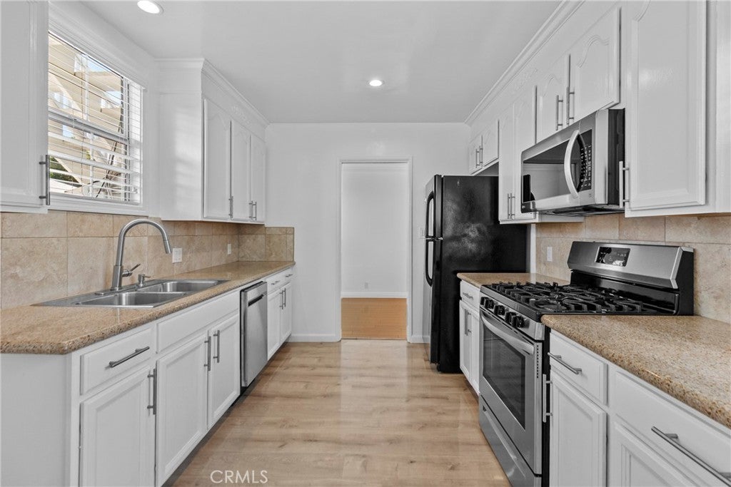 Photo of Listing #SR25163796